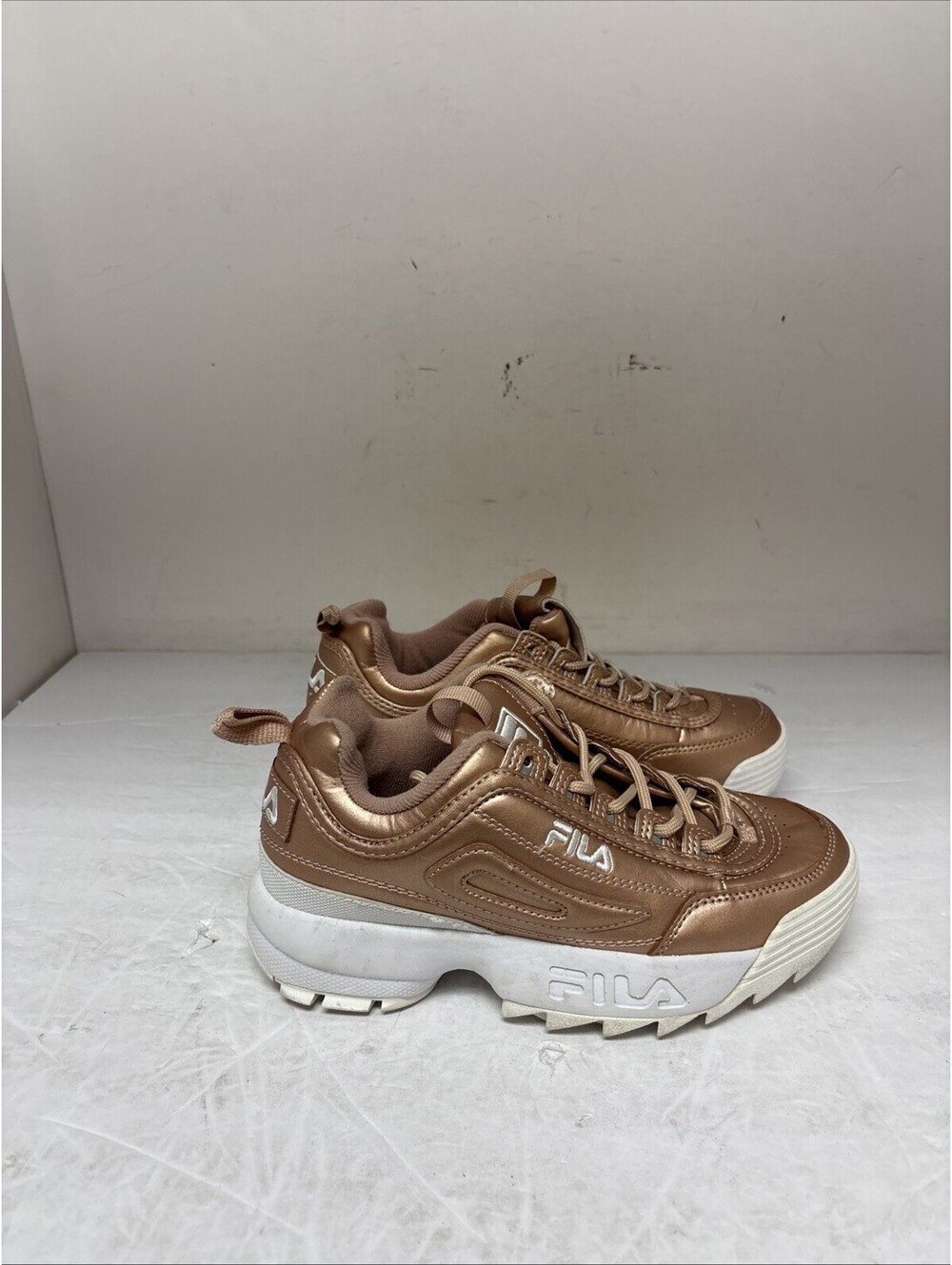 Fila Women's Disruptor II Premium Athletic Shoe Rose Gold Size 7M - Picture 2 of 7